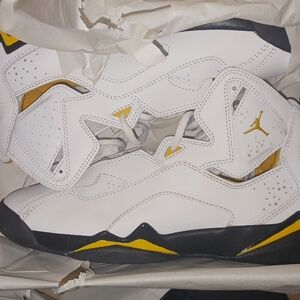 Jordan's white/gold/black 7y worn once